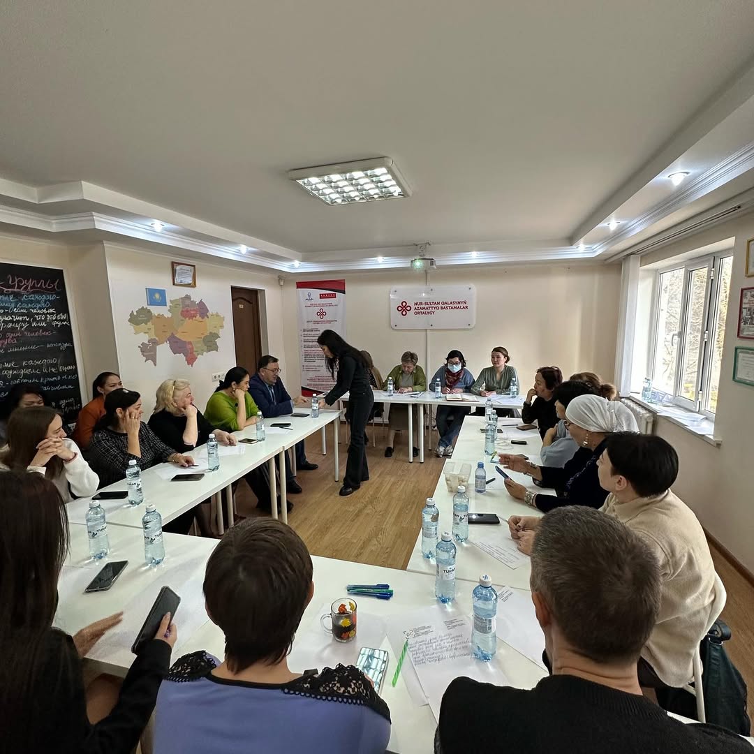 Бүгін біз сіздермен "ҮЕҰ және Қазақстан халқы Ассамблеясы: өзара іс-қимылдың пайдалы тәжірибелері"жобасы бойынша пікірталас турнирі аясында алған керемет тәжірибемізбен бөліскіміз келіп отыр