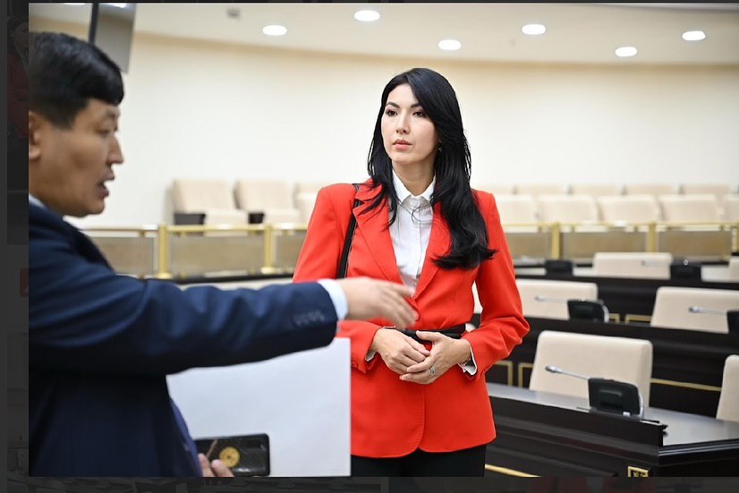 «Көшбасшылар керуені» жобасының қорытындысында біз Сенатта депутат Бекбол Орынбасаровпен кездестік.