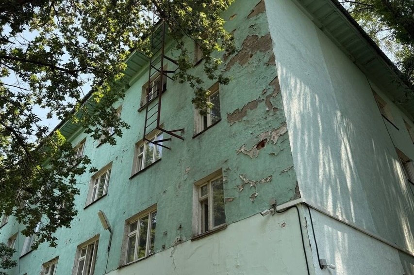 Члены Общественного совета Алматы Рустам Кайрыев и Акежан Кенесов совместно с Управлением молодежной политики провели мониторинг общежития №1 Алматинского университета энергетики и связи имени Гумарбека Даукеева.
