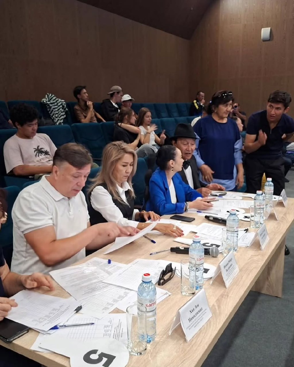 Руководитель Жетысуского областного филиала общественного объединения «Общество глухих Казахстана» Раушан Кудайбергеновна Бексултанова с 9 по 11 сентября в рамках обменного визита встретилась с Алматыским городским филиалом «Общества глухих Казахстана».