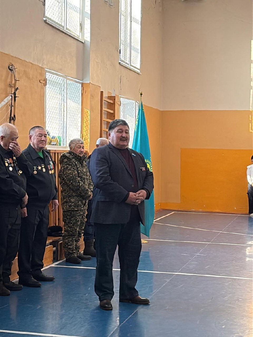 Члены филиала по Западно-Казахстанской области республиканского общественного объединения ветеранов «Группа советских войск в Германии и Группа войск Варшавского договора» приняли участие в зимнем спортивном мероприятии, прошедшем в селе Шалкар. Они внесли свой вклад в популяризацию здорового образа жизни, укрепление преемственности поколений и повышение сплоченности сельских жителей.