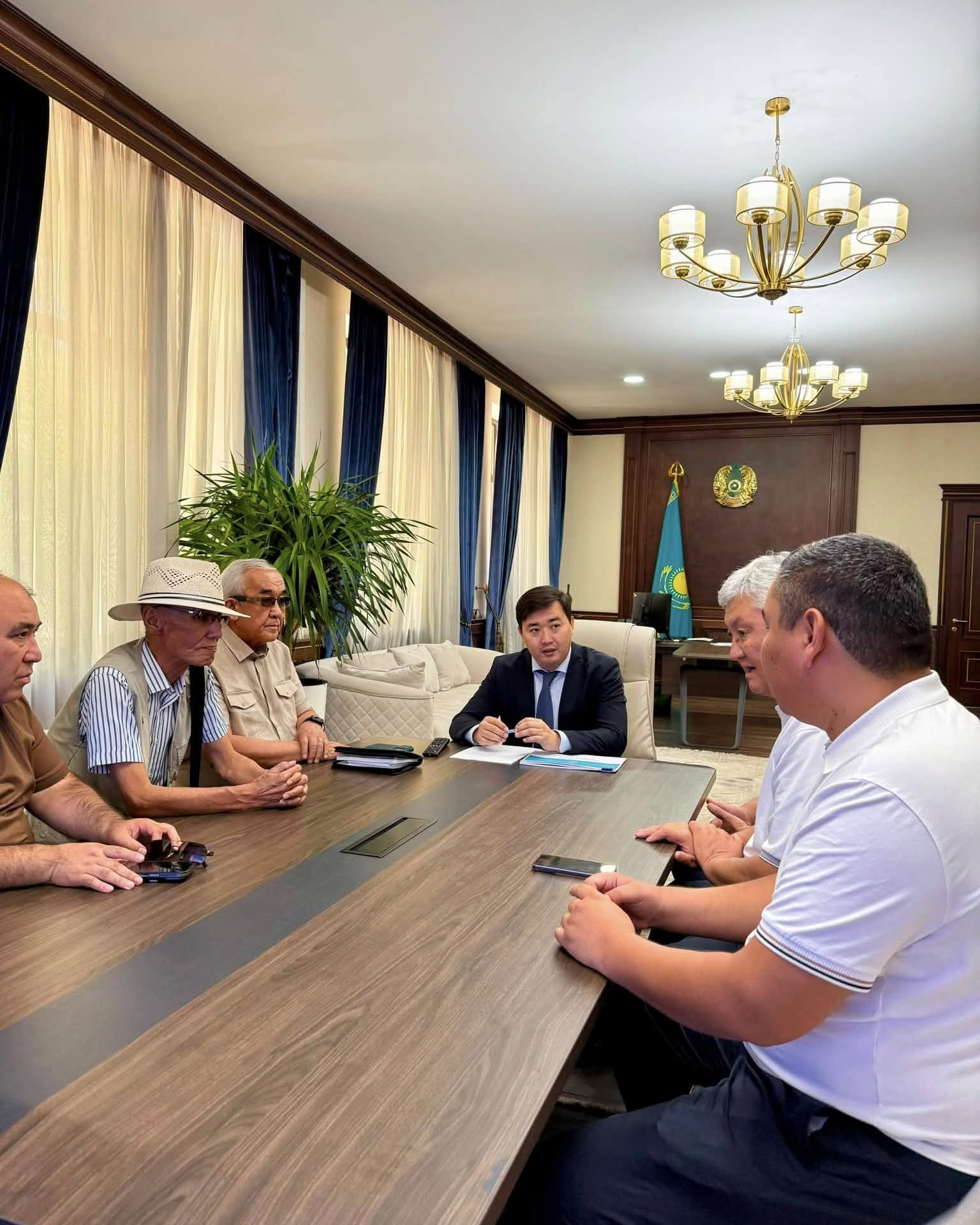 Рабочая группа, сформированная из членов Общественного совета города Шымкента, провела общественный контроль в Туранском районе.