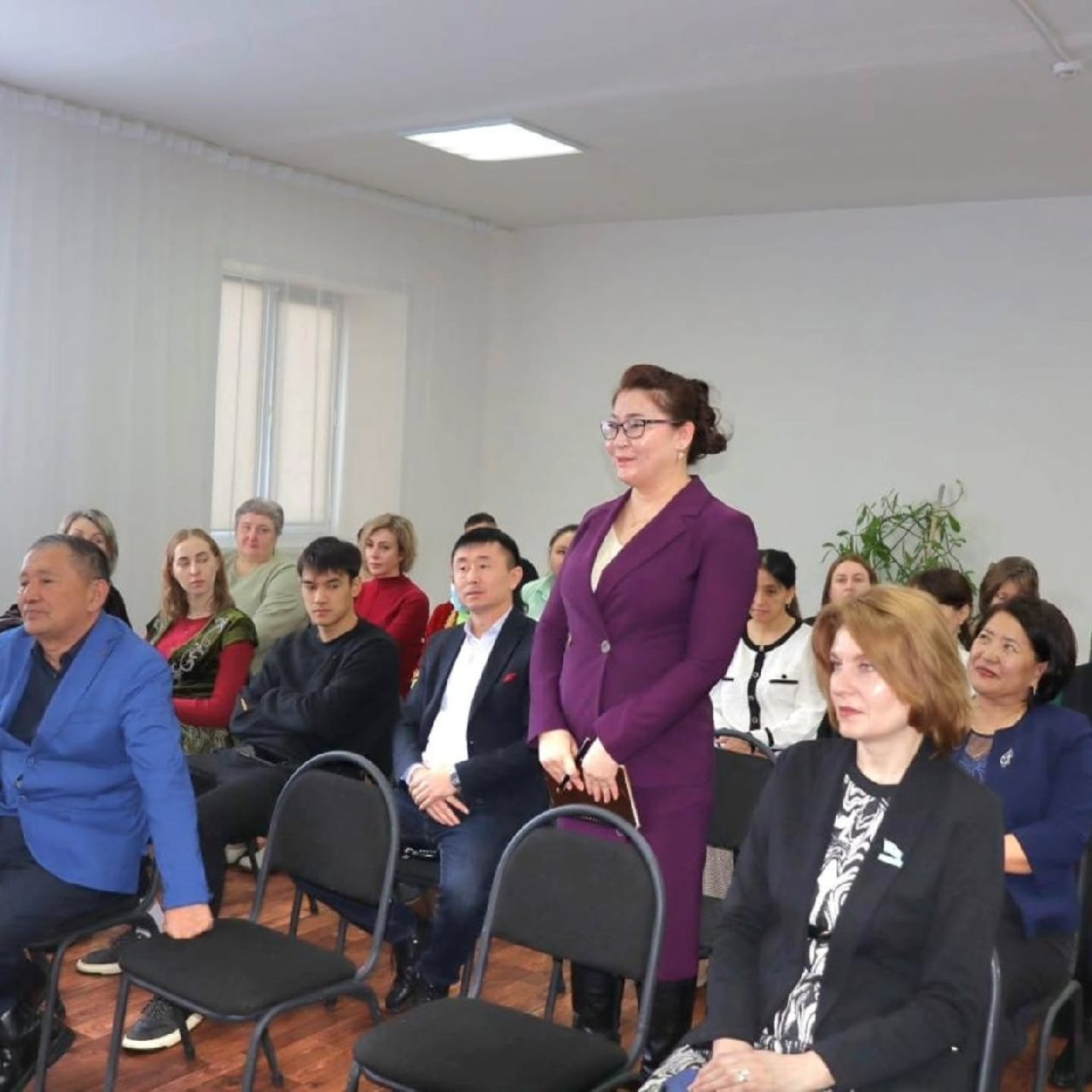As part of the information and awareness-raising campaign on the upcoming nationwide referendum and the draft new Constitution of the Republic of Kazakhstan, a meeting was held with representatives of the public from the Damsa and Bozaygyr rural districts.