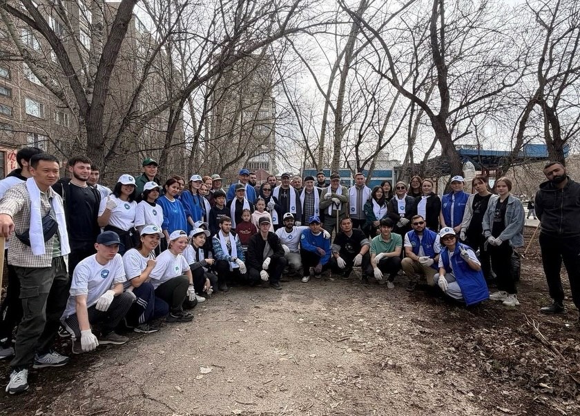 «Таза Қазақстан» республикалық акциясы аясында Қарағанды облысы Қазақстан Халық Ассамблеясы ұйымдастырған ауқымды сенбілікке «Граждане Казахстана» ҚҚ құрамындағы «Healthy Life» еріктілері, сондай-ақ «Согласие» ОЭМҚО жастар қанатын таныстыратын жастар қатысты.