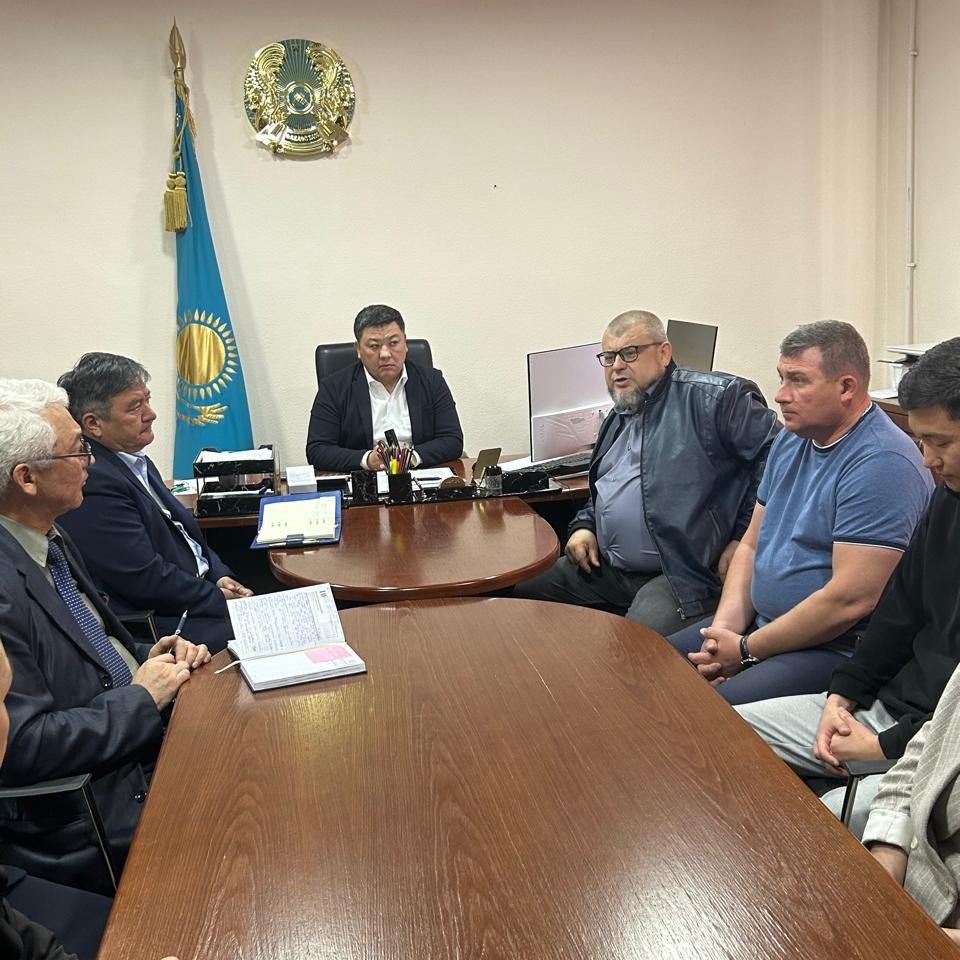 Қарағанды қаласы тұрғындарының діни сауаттылығын арттыру жобасын іске асыру аясында Қарағанды облысы бойынша Көліктік бақылау инспекциясының қызметкерлерімен кездесу өтті.