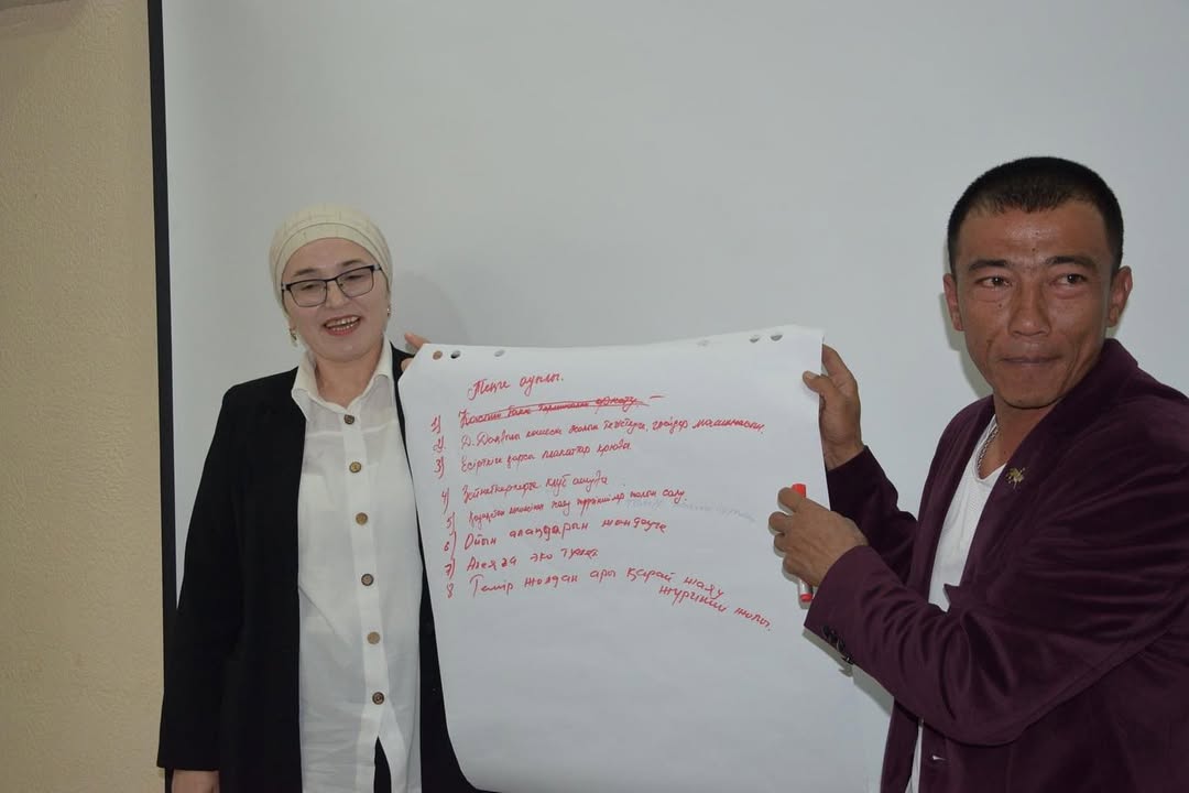 Жаңаөзен қаласында 18 мамыр 2023 жылы өткен The World Cafe (Дүниежүзілік кафе) шарасында ауылдардың маңызды мәселелері талқыланды.