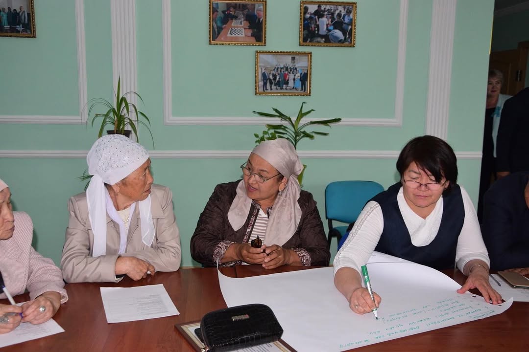 Түпқараған ауданында 2023 жылдың 5 мамырында өткен The World Cafe (Дүниежүзілік кафе) шарасында ауылдардың маңызды мәселелері талқыланды.