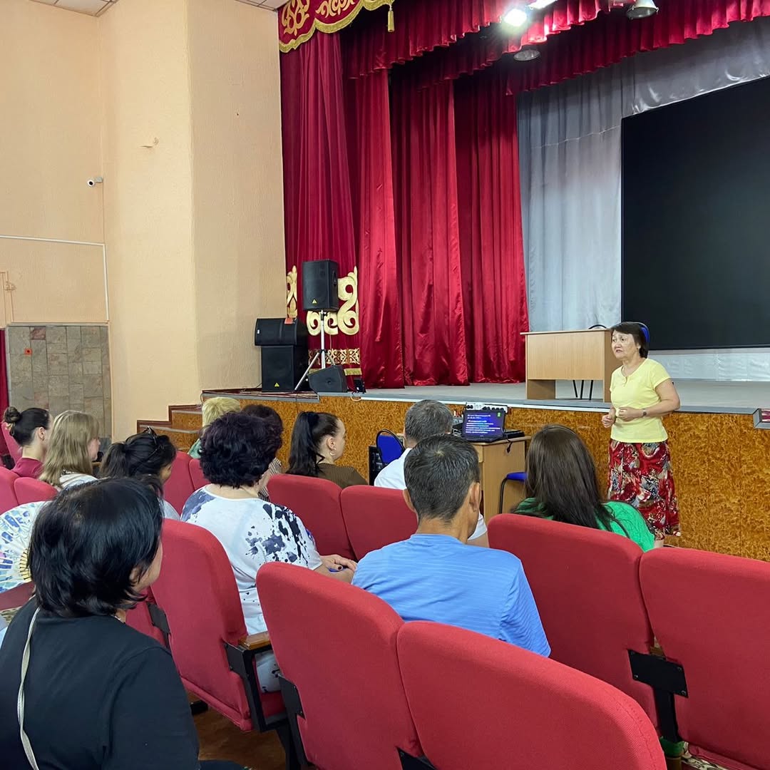 An informational and practical seminar on corruption prevention, compliance with professional ethics standards, and strengthening the principles of integrity in public administration was held at the House of Culture of Shakhtinsk.