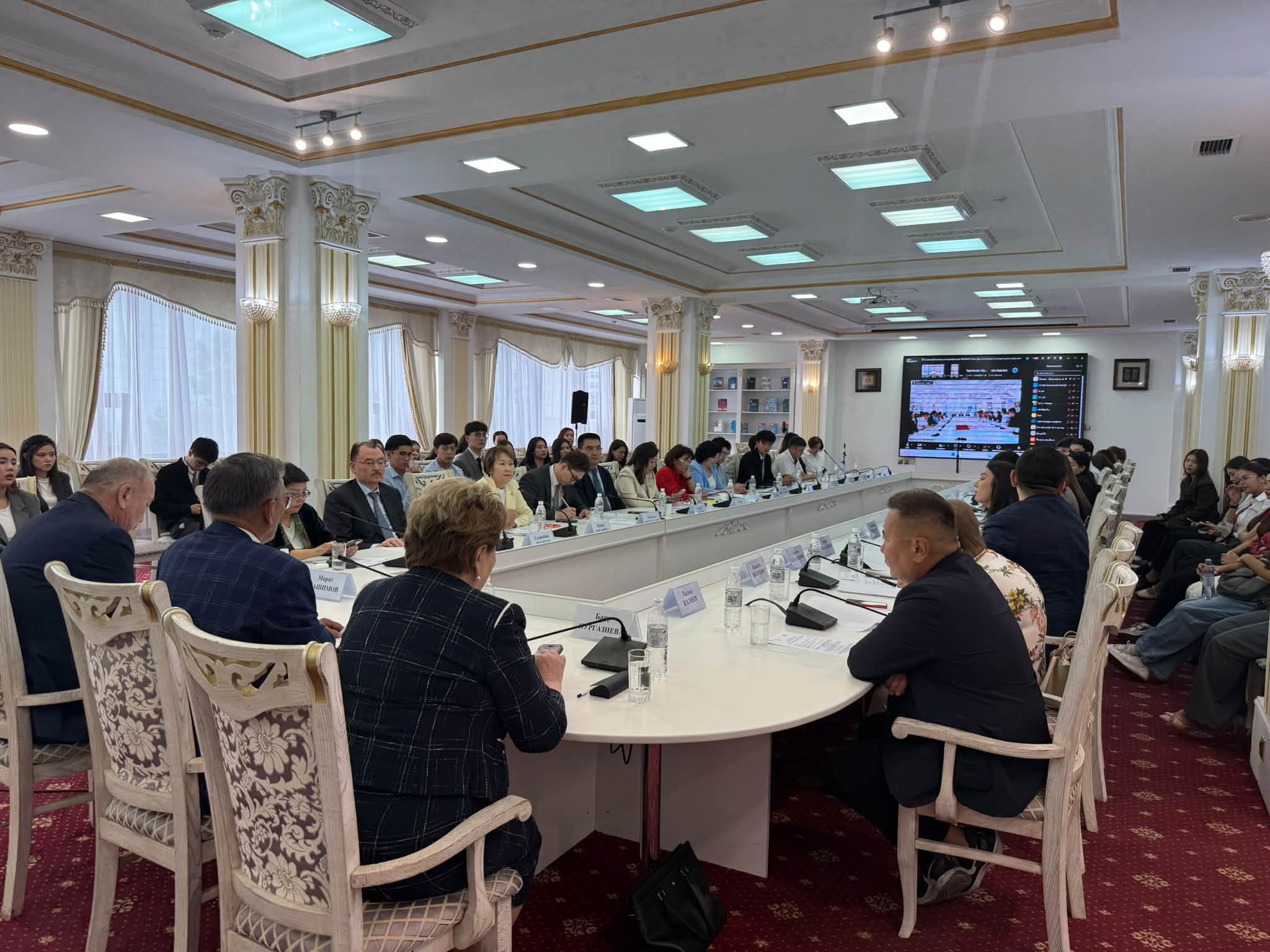 Today, a meeting of the “Ustanым” Discussion Club of the Civil Alliance of Kazakhstan was held on the topic “Kurultai in the Context of Political Reforms: Public Demand, Election Results and Development Prospects.”