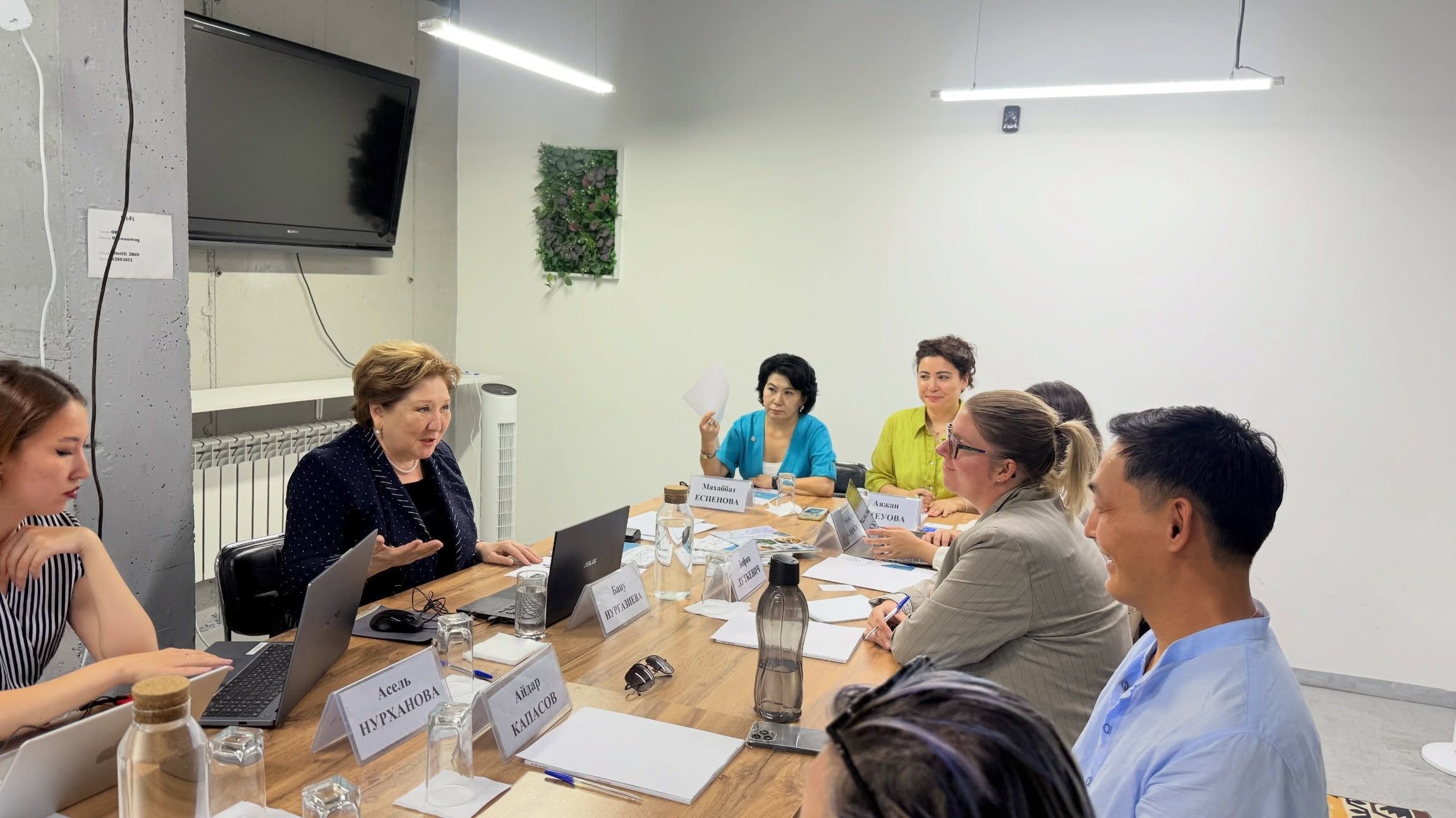 Today, the Civil Alliance of Kazakhstan held a meeting with Zofia Lutkiewicz, Election Analyst of the Election Observation Mission of the OSCE Office for Democratic Institutions and Human Rights (OSCE/ODIHR).