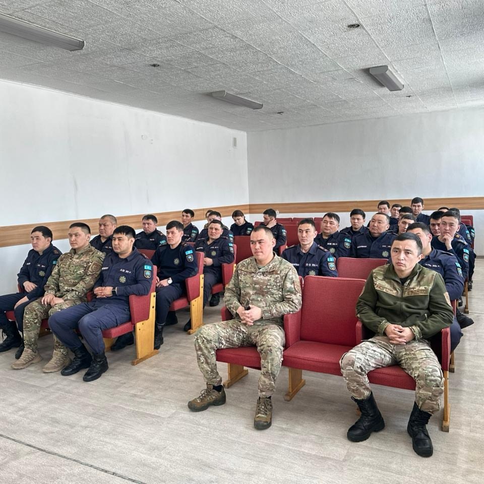 Қарағанды қаласының Өрт сөндіру бөлімшесі №12 қызметкерлерімен жұмыс кездесуі