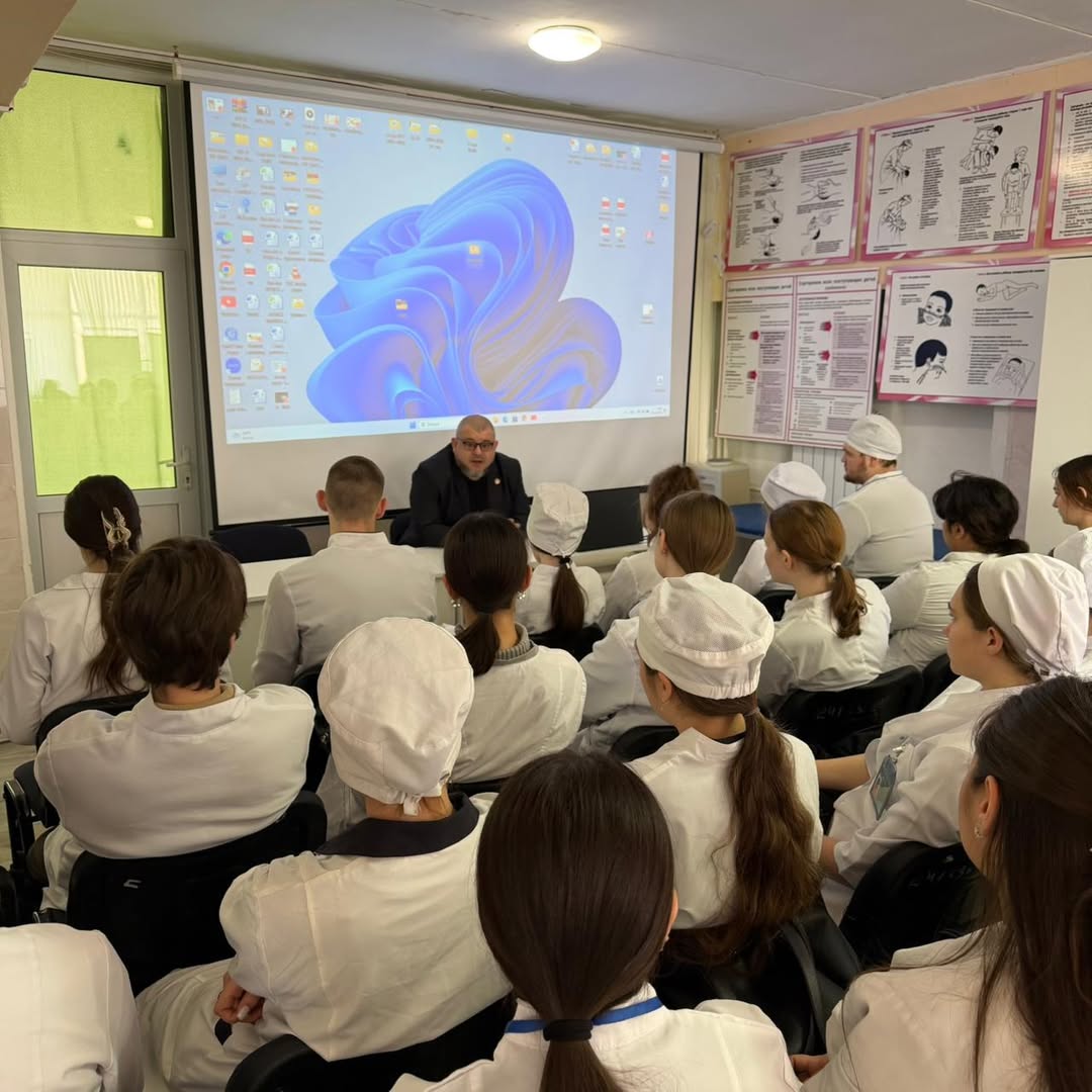 Қарағанды облыстық жоғары сестриндік колледжі студенттерімен кездесу