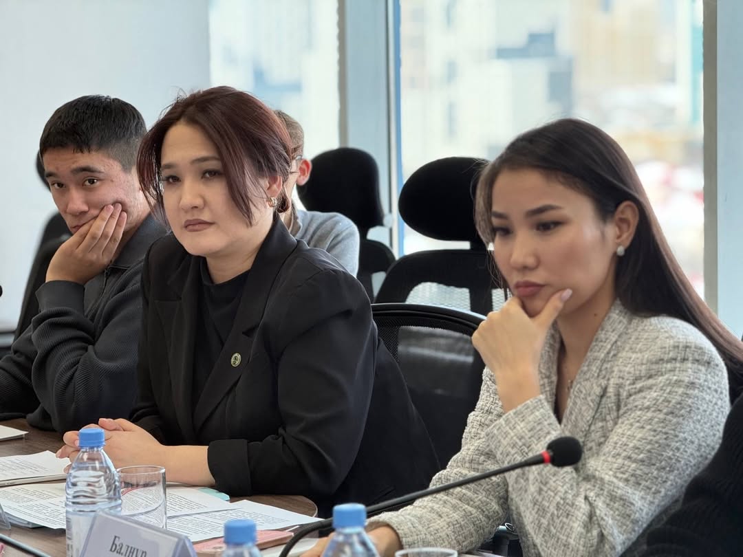 Сегодня состоялся круглый стол на тему «Конституционные изменения: взгляд студентов, молодёжи, волонтёров и НПО»