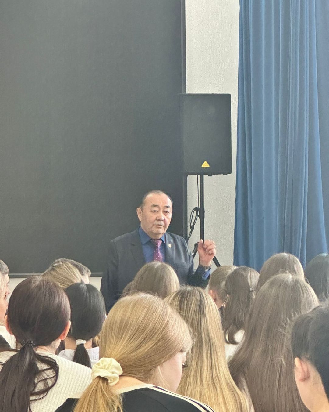 Новодолинский кентіндегі №11 жалпы білім беретін мектеп оқушылары арасында ақпараттық-түсіндіру кездесуі өткізілді.